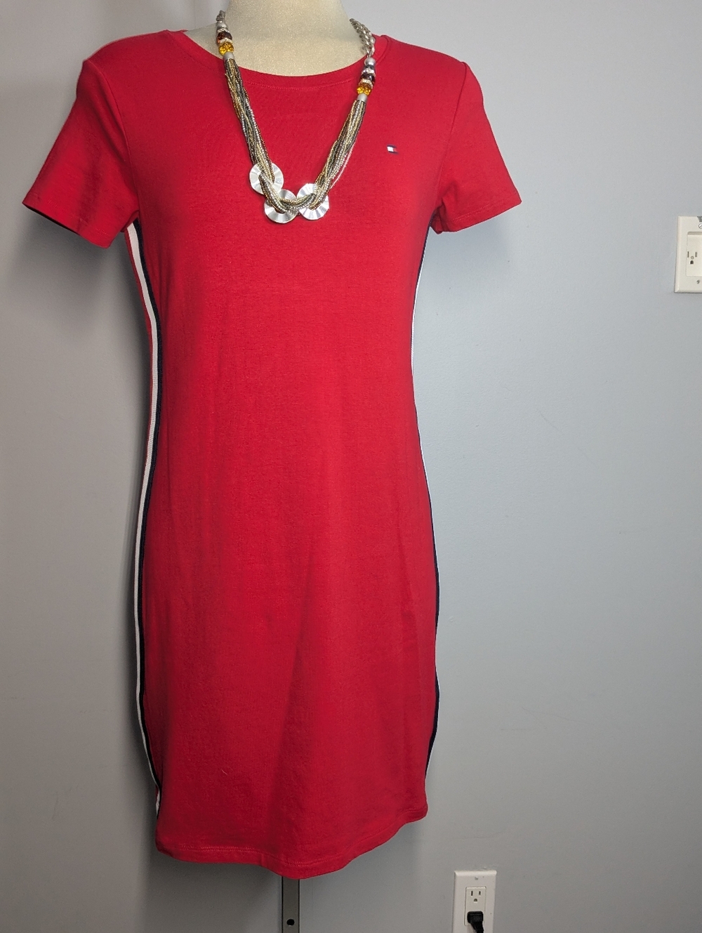 Tommy Hilfiger Red Short-Sleeve Sheath Dress with Side Stripe